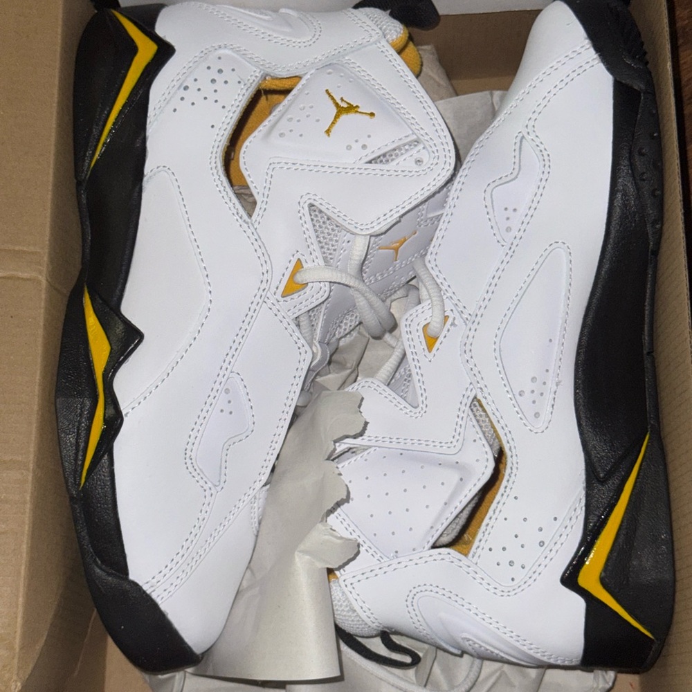 Jordan True Flight